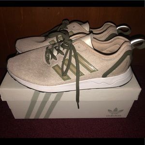 Adidas Originals mi ZX Flux ADV sneaker size 9